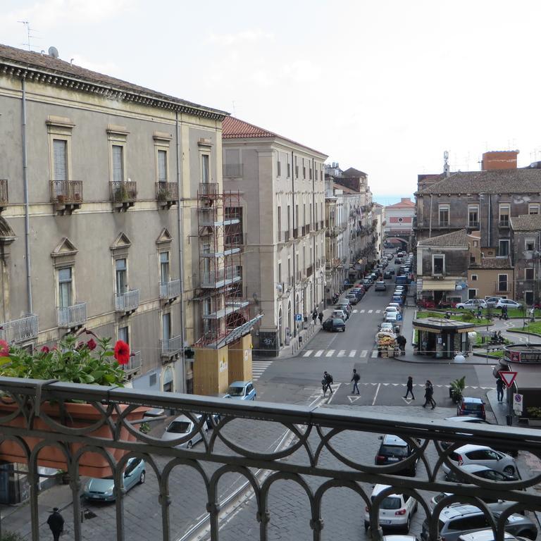 B&B Al Teatro Massimo CTA Rum bild